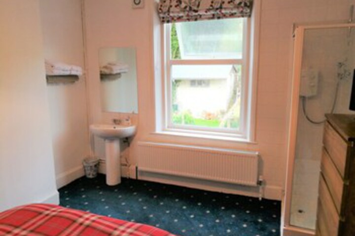 Room 45 of 76