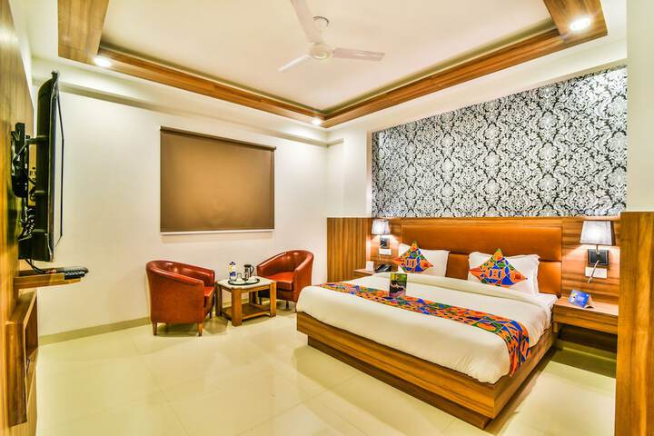 Room 5 of 7
