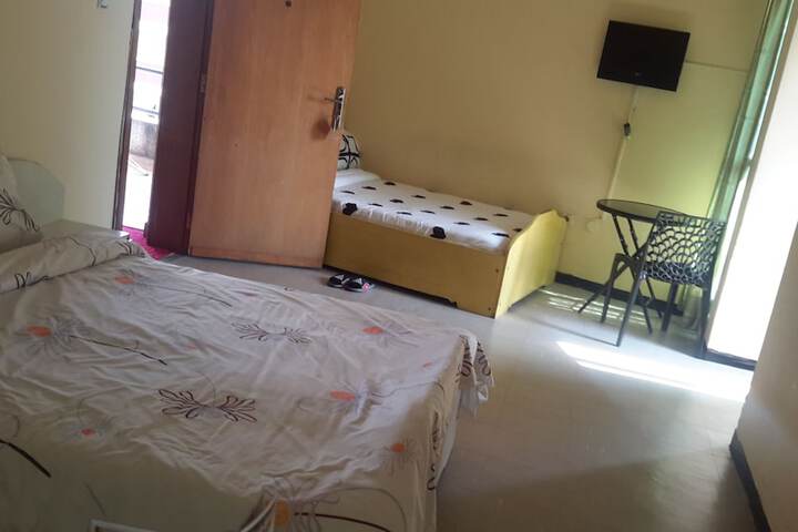 Room 8 of 17