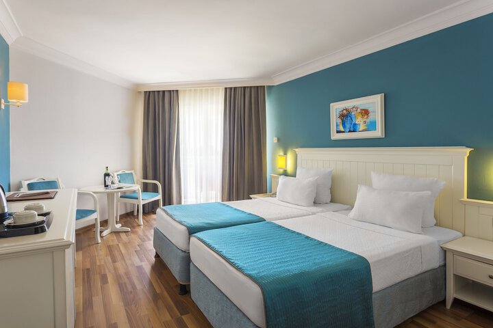 Room 4 of 39