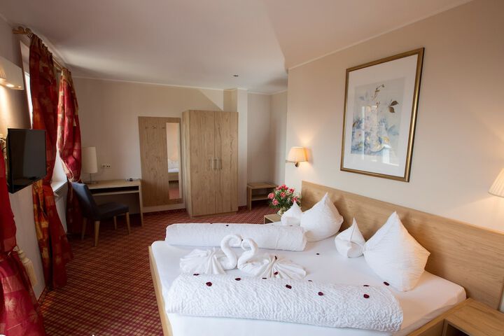 Room 4 of 39
