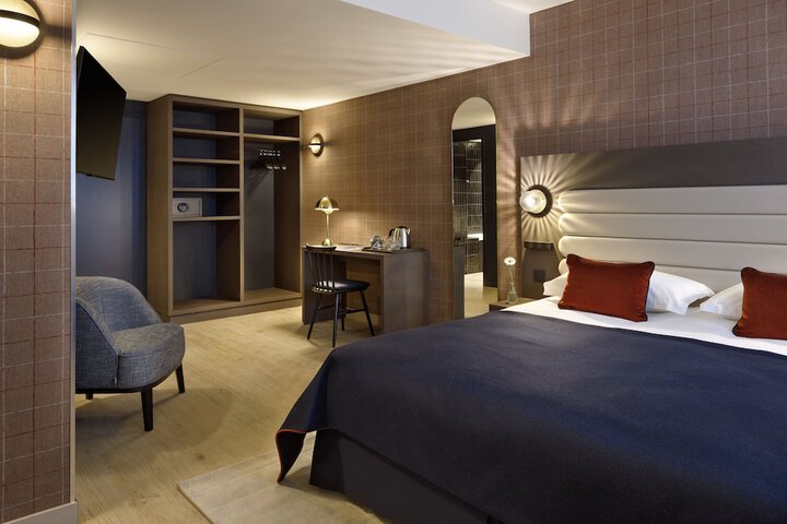 Room 15 of 59