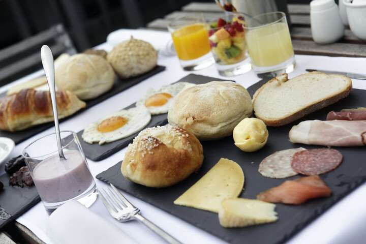 Breakfast/Coffee Service 65 of 79