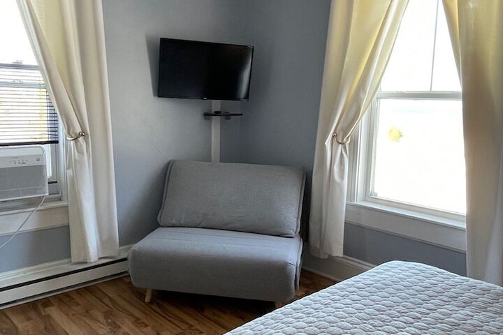 Room 28 of 99