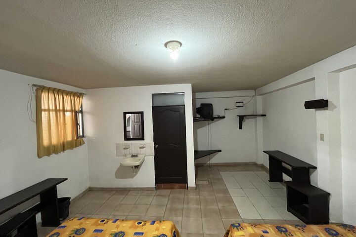 Room 8 of 21