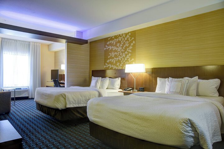 2 Queen Beds (3 of 7)