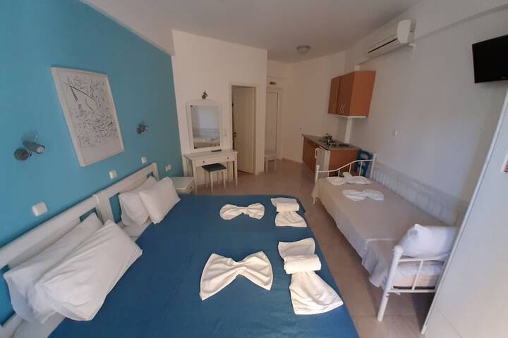 Room 4 of 60