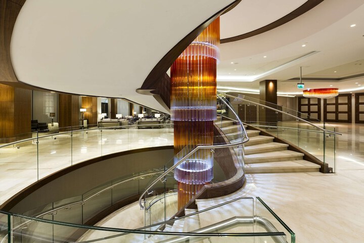 Entrance & Lobby