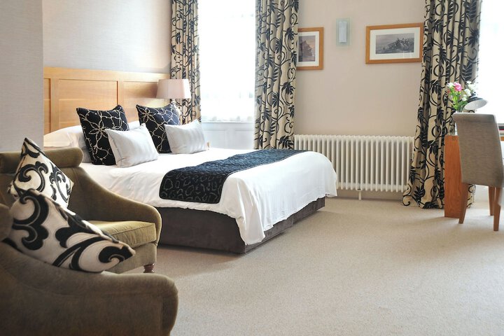 Room 9 of 29