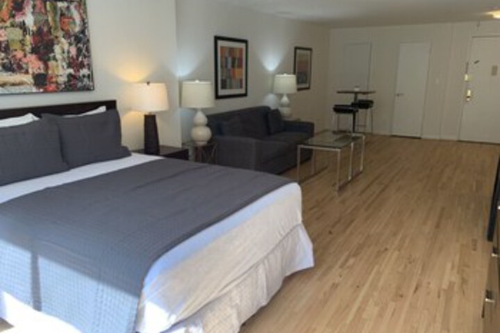 Room 32 of 37