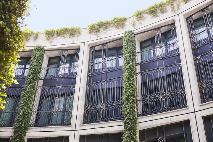 Hotel Exterior 143 of 144