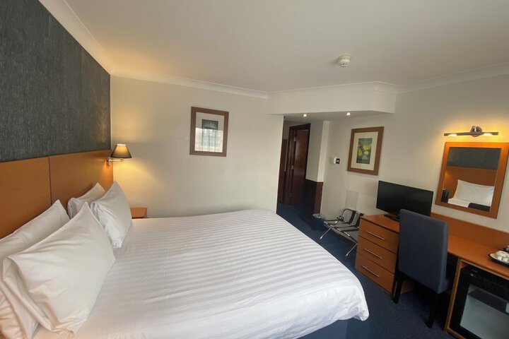 Room 55 of 102