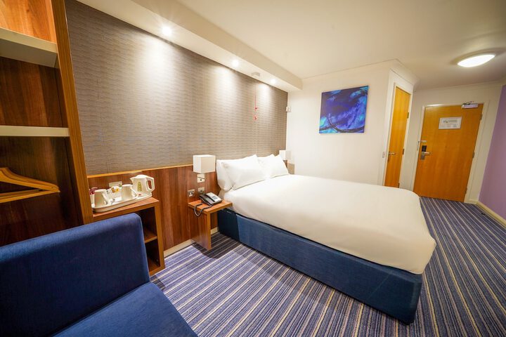 Room 30 of 78