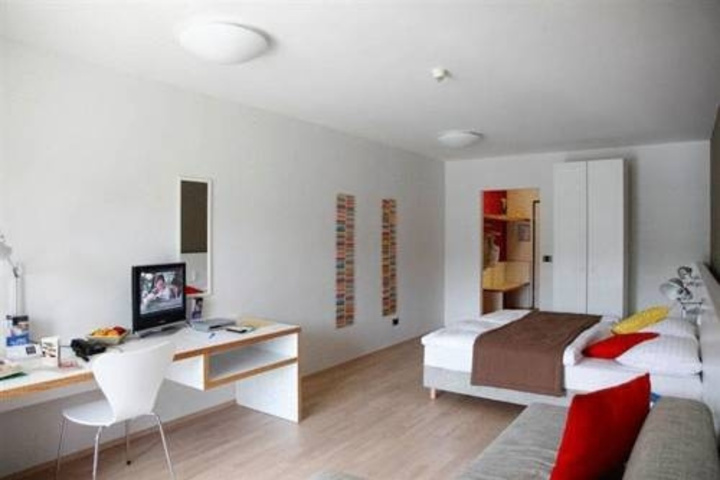 Room 3 of 12
