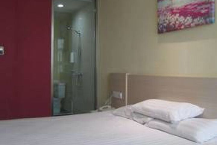 Room 16 of 61