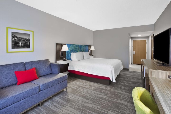 1 King Bed (16 of 19)