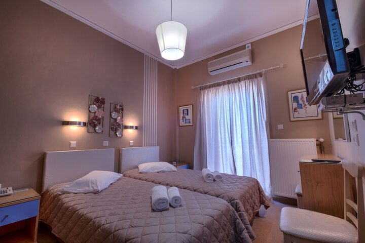 Room 7 of 38