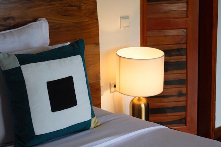Room 10 of 51
