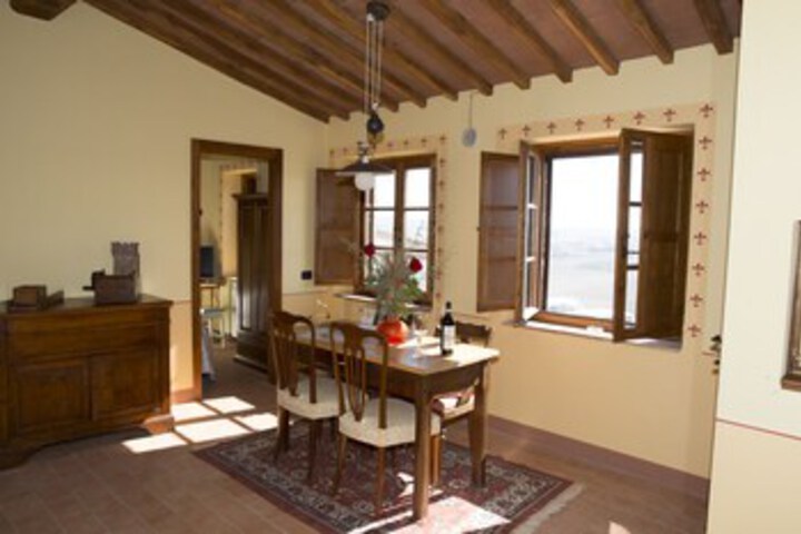 Room 8 of 48