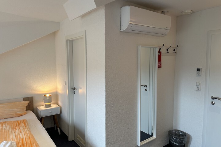 Room 49 of 109