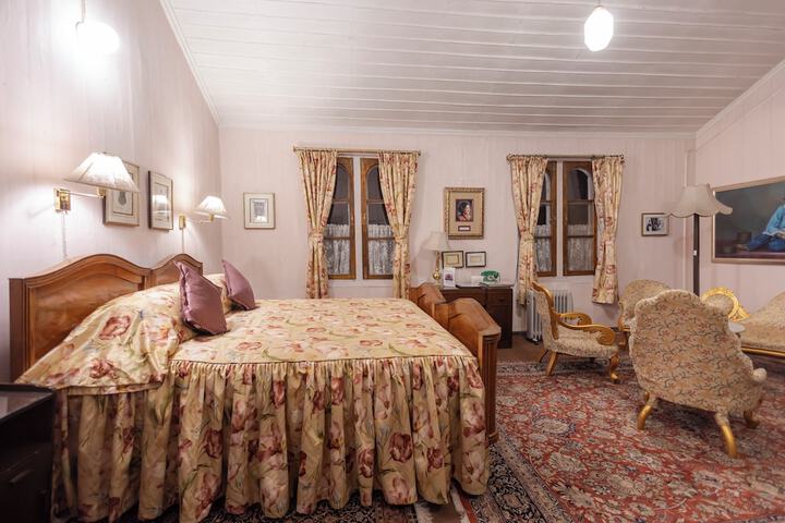 Room 17 of 52