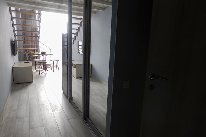 Room 29 of 33