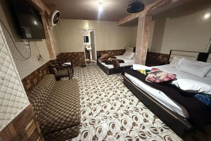 Room 25 of 36