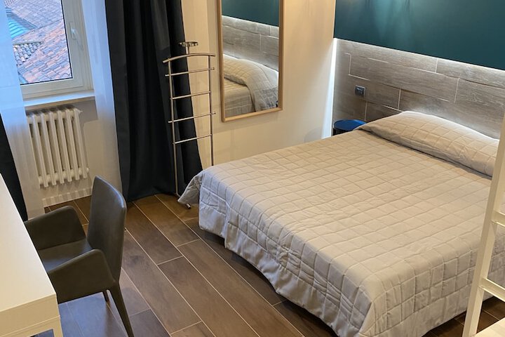 Room 21 of 61