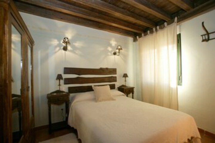 Room 7 of 13