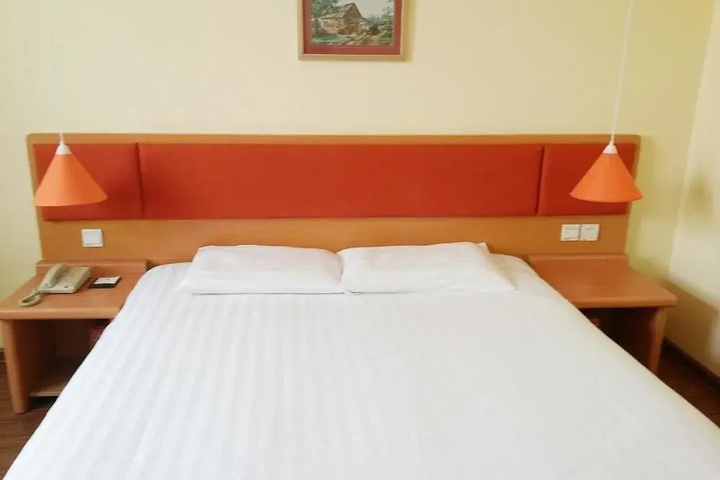 Room 2 of 13