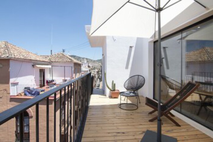 Photo of Chezmoihomes Granada Central Penthouse
