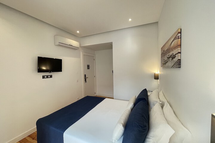 Room 14 of 112