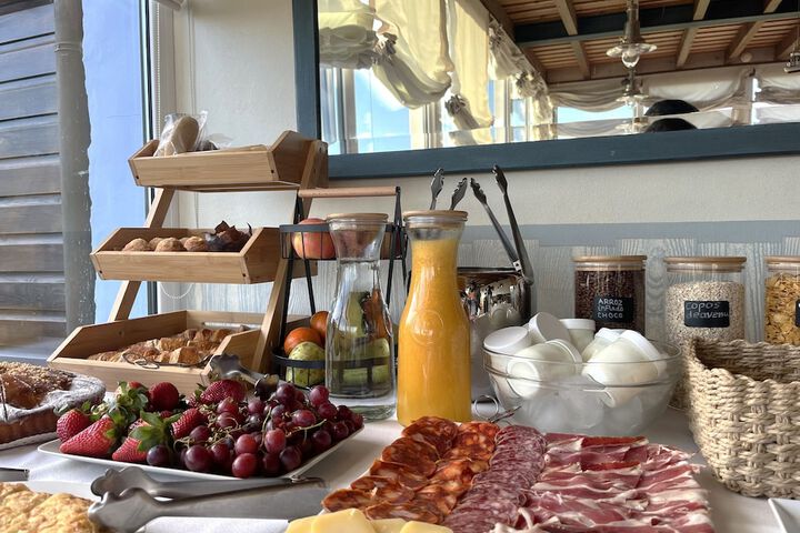 Breakfast/Coffee Service 41 of 56