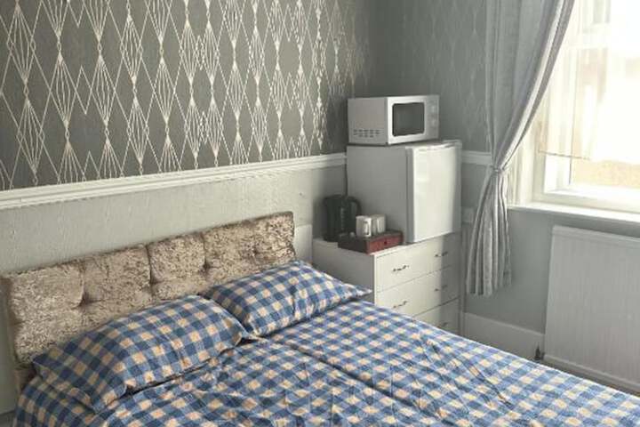Room 8 of 19