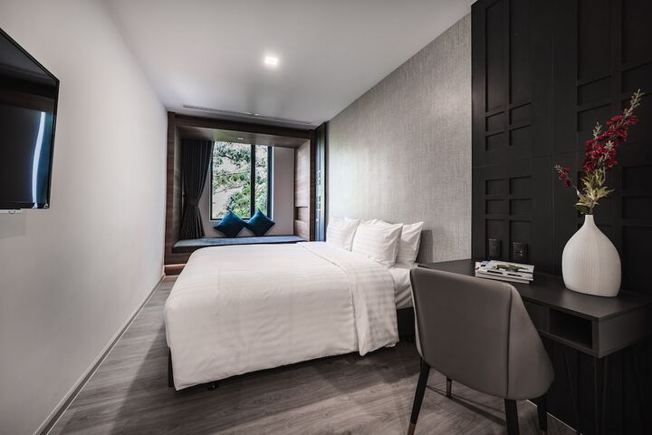 Room 21 of 42