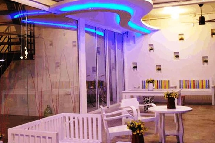 Entrance & Lobby