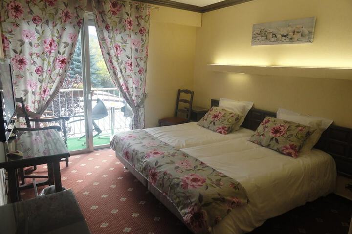 Room 8 of 55