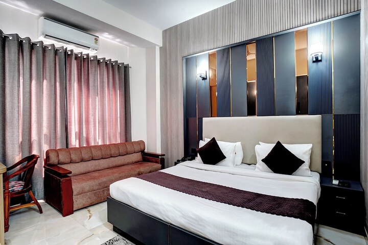 Room 35 of 49