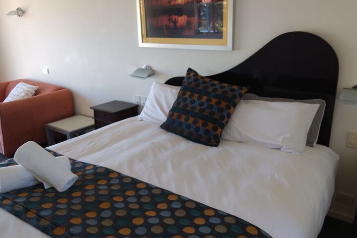Room 8 of 96