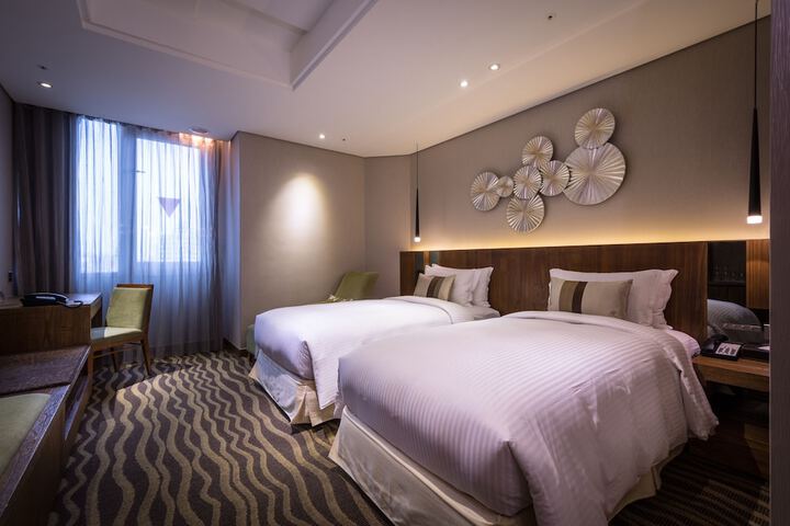 Room 21 of 87