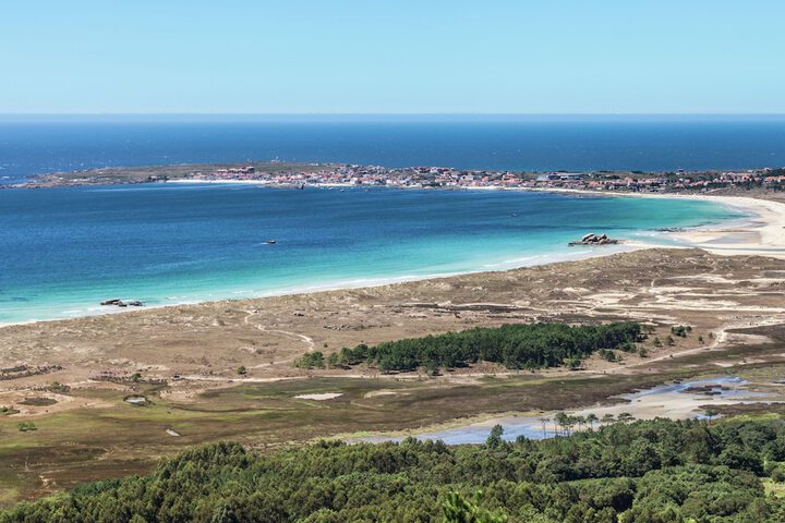 Cozy Holiday Home in Porto do Son Near Beach