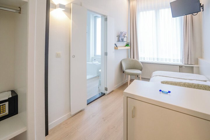 Room 35 of 129