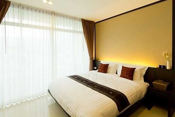 Room 8 of 43