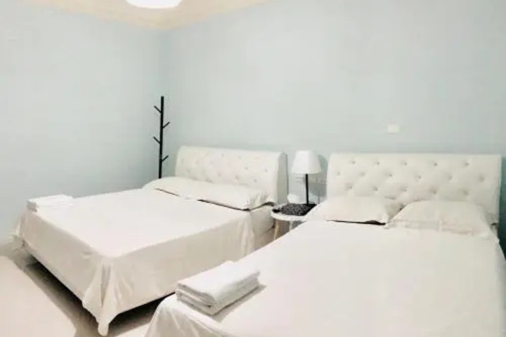 Room 5 of 25