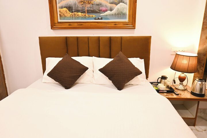Room 14 of 86