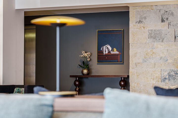 Lounge 62 of 72