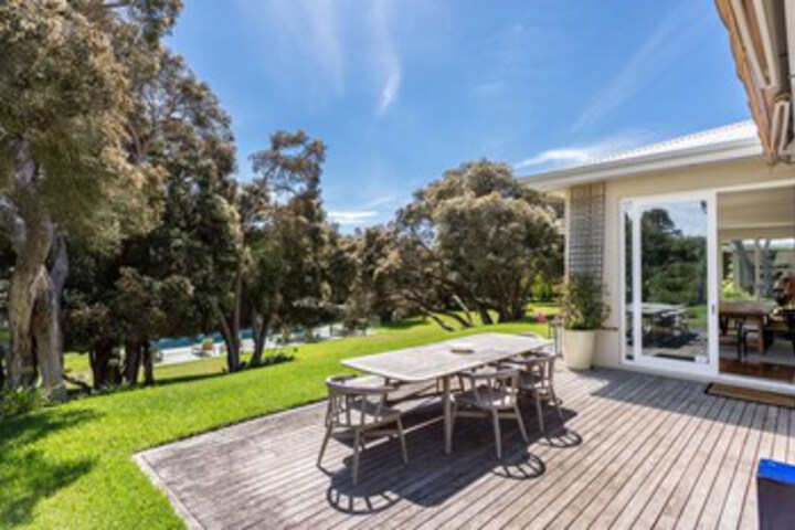 Terrace/Patio 23 of 24