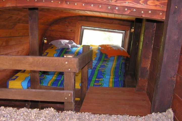 Room 4 of 7