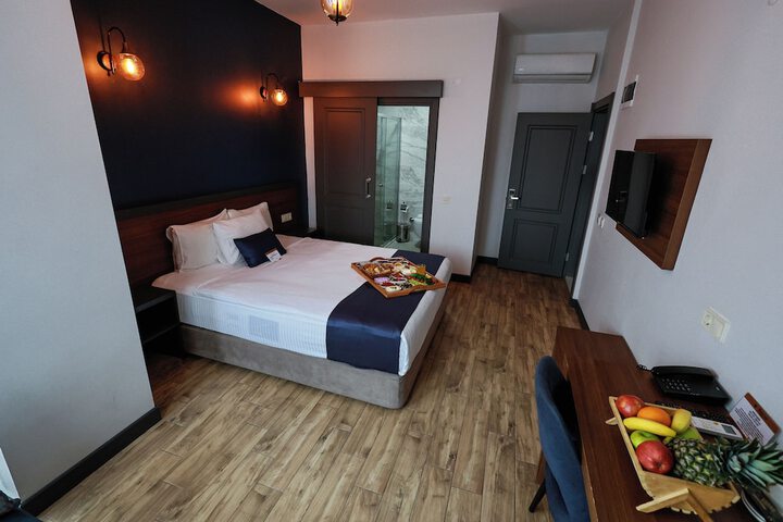 Room 26 of 62