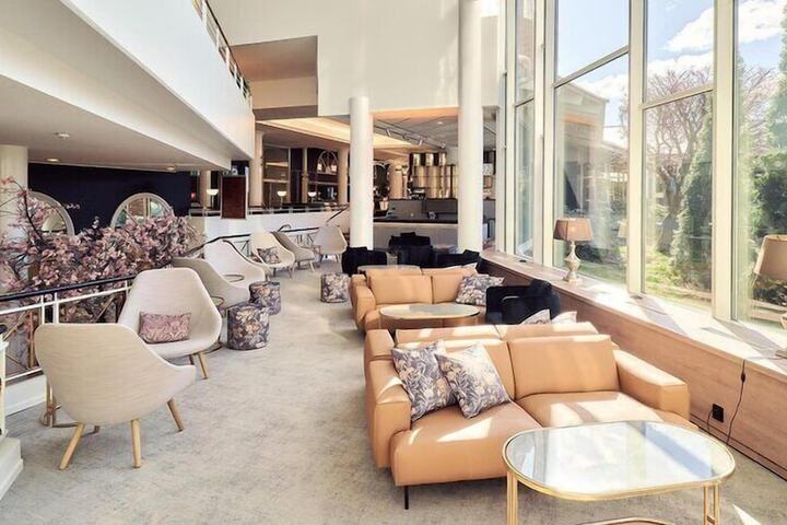Guest Lobby